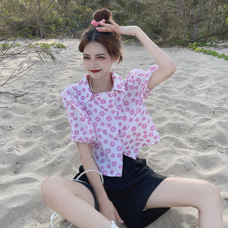 Áo croptop tay ngắn in hoa 10% 30K 99K FAGREEN245