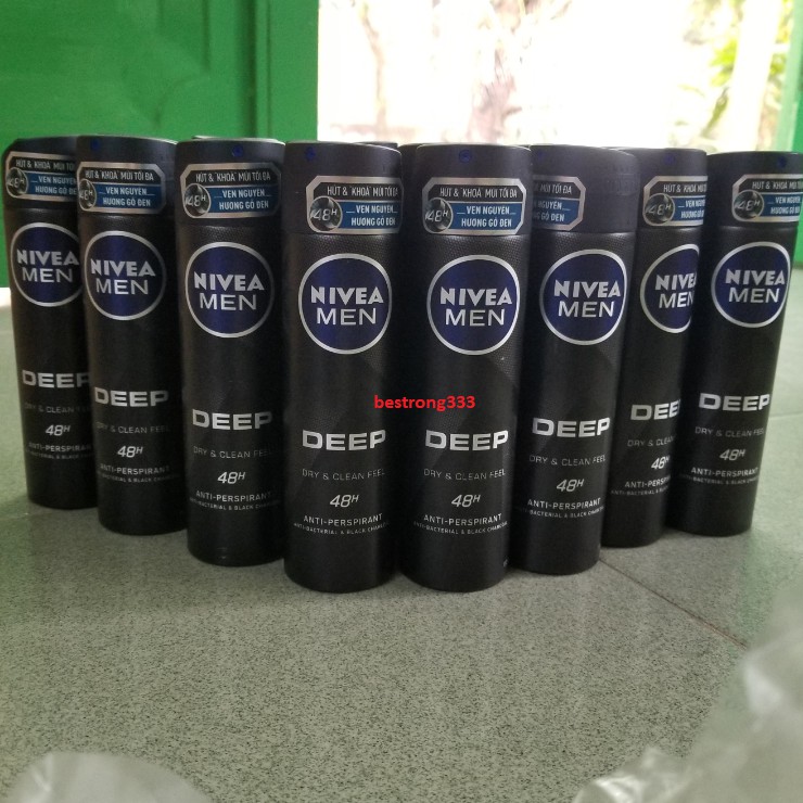 Xịt ngăn mùi NIVEA MEN Deep than đen hoạt tính 150ml