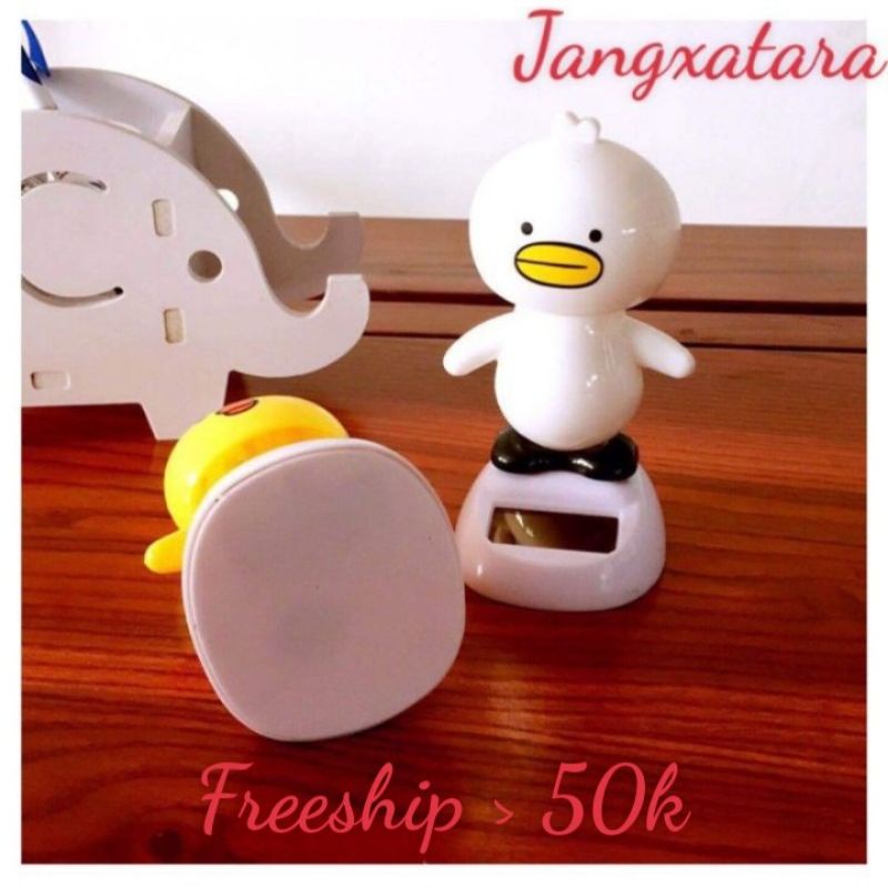 Gà vịt nhảy múa năng lượng mặt trời trang trí ô tô