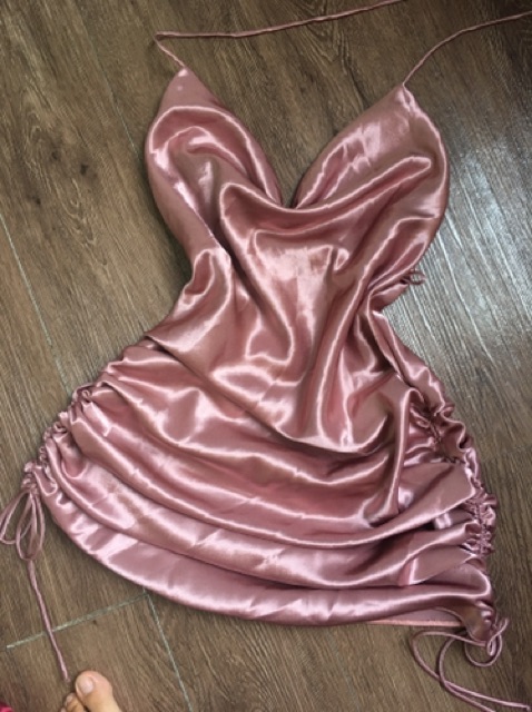 Đầm cổ đổ dây rút sexy | BigBuy360 - bigbuy360.vn