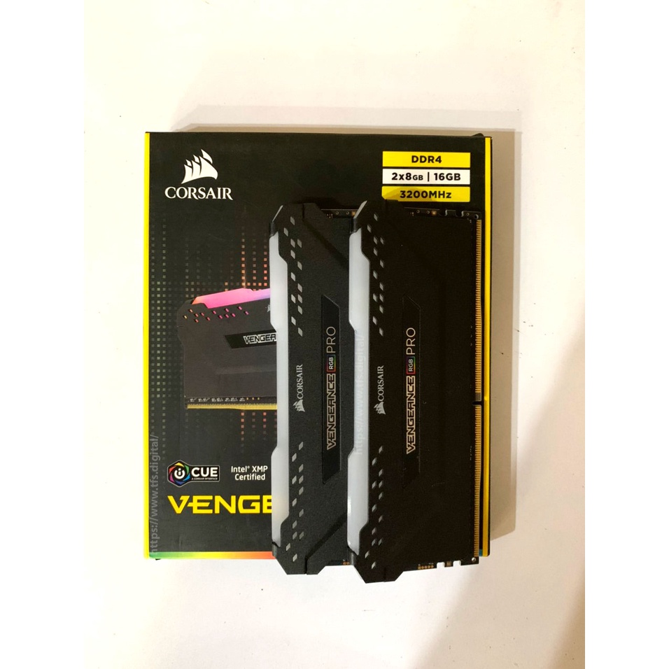 Ram Desktop Corsair Vengeance RGB 16GB  DDR4 3200MHz