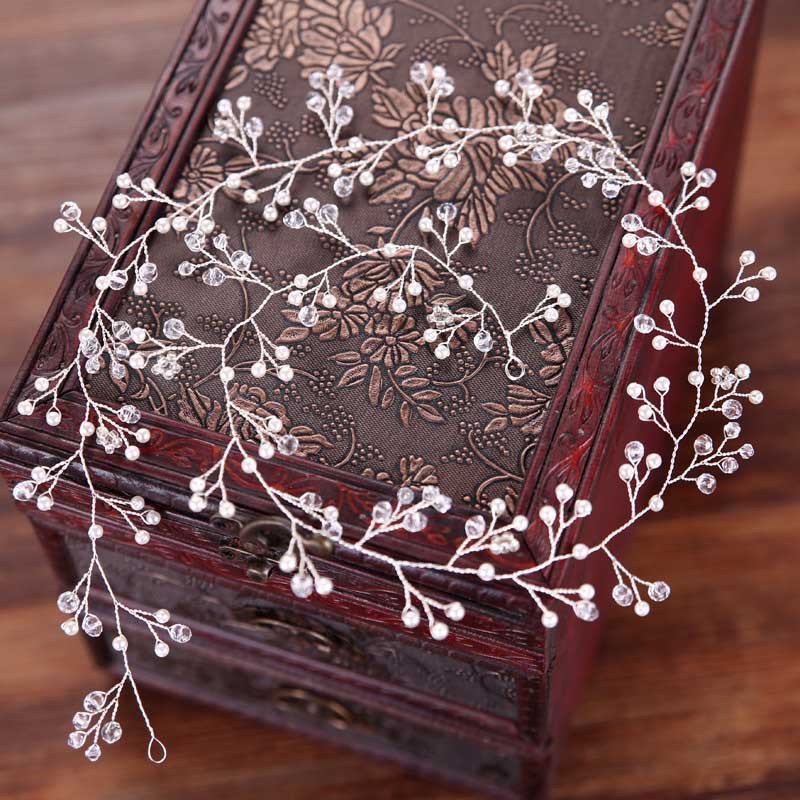 Phụ kiện tóc kiểu dáng xinh xắn thời trang cho cô dâu