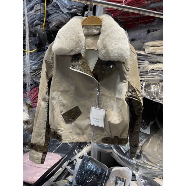 Áo khoác da nhung lót lông  hàng QC_ cổ lông tháo rời