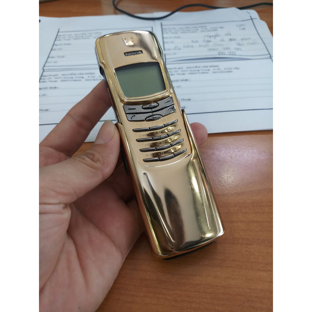 Điện thoại nokia 8910 ( màn hình đen trắng ) mạ vàng 18k