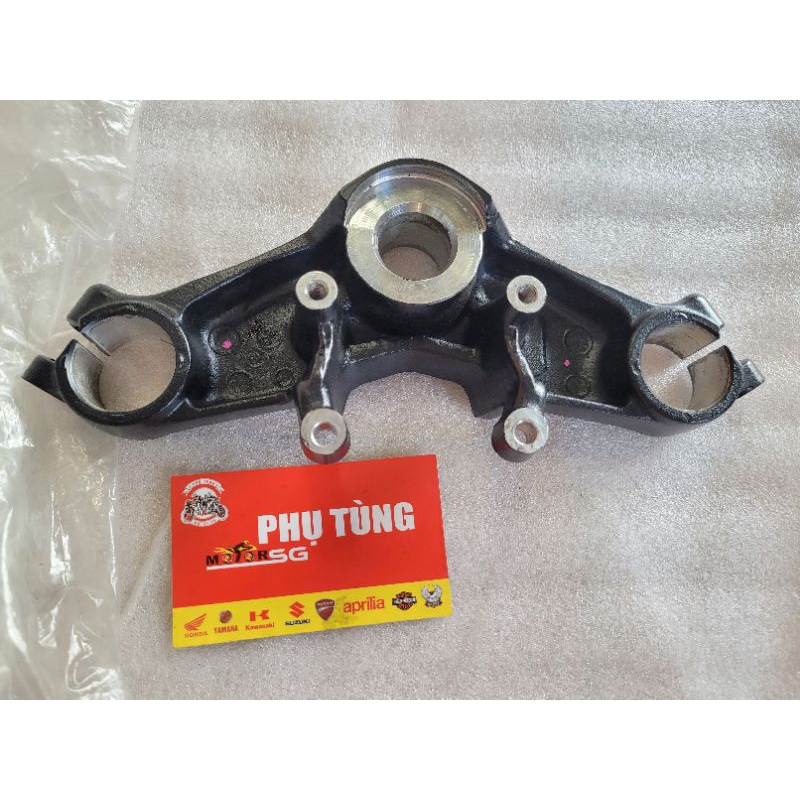 Chảng ba trên  CBR150R Thái lan