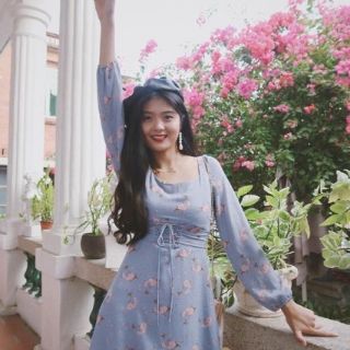 Đầm hoa đan dây eo