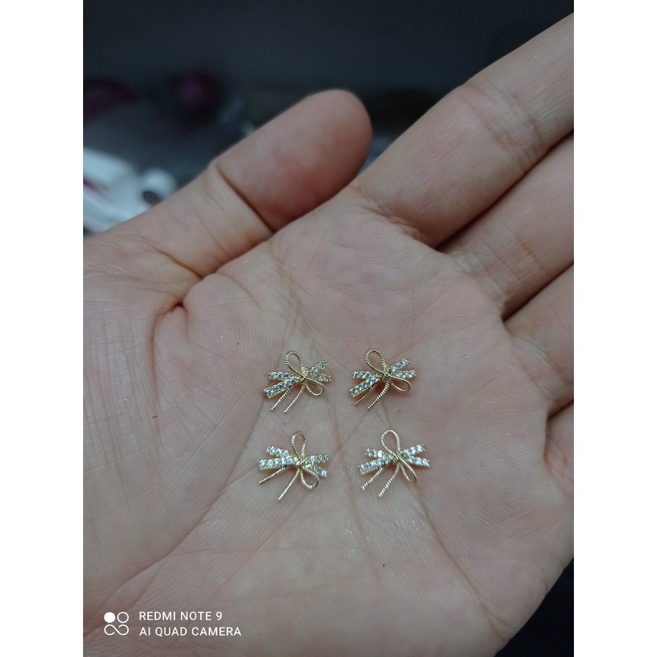 Charm nơ quốc dân, nơ đính đá gắn móng