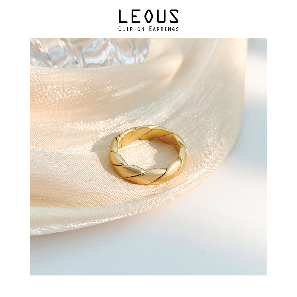 Nhẫn nữ trơn basic đeo tay hình bán nguyệt bằng hợp kim R009