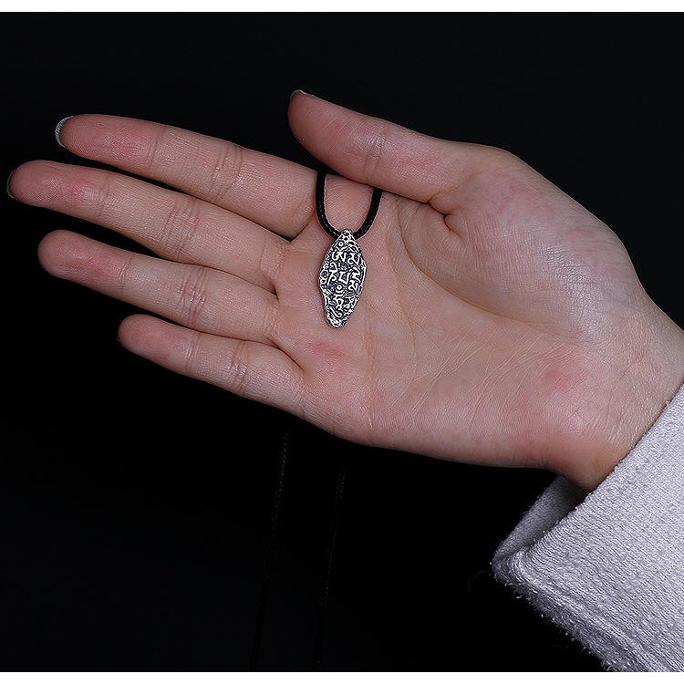 Mặt Dây Chuyền Khắc Om Mani Padme Hum Tây Tạng