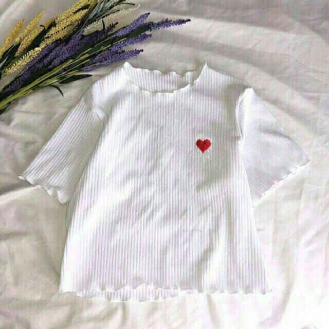 Áo croptop thêu Tim