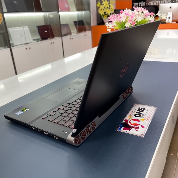 Laptop Dell 7467 Core i7 7700HQ/ Ram 16Gb/ Card đồ họa rời Nvidia GTX1050TI mạnh mẽ .