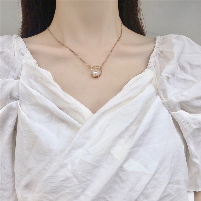 Dây chuyền đính ngọc trai thiết kế tối giản