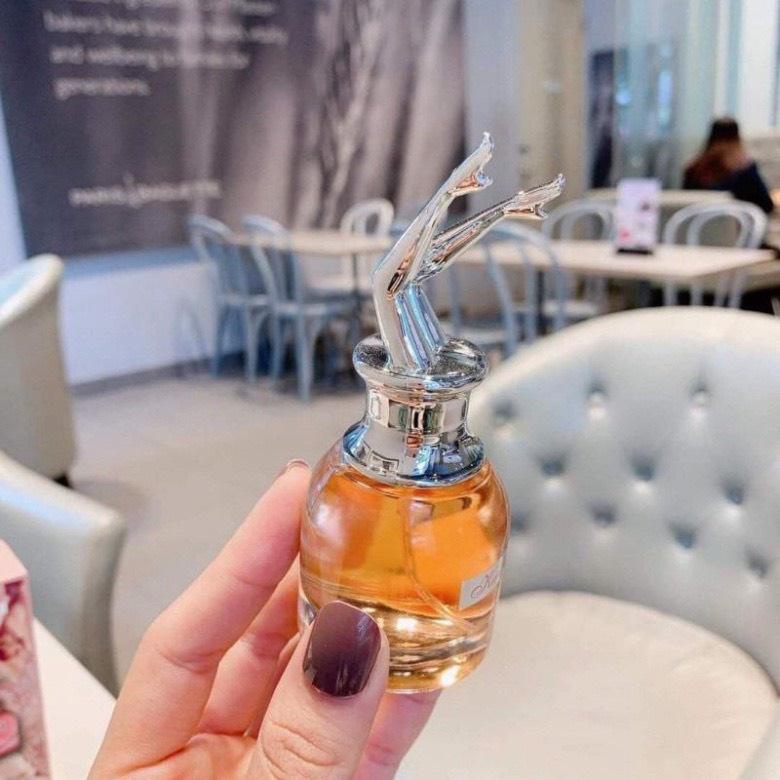 Nước Hoa Nữ Đôi Chân Dài Karri 30ml Perfume Collection EDP Sray 30ml