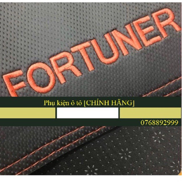 Fortuner, thảm taplo da vân carbon chống nóng toyota Fortuner 2017-2020