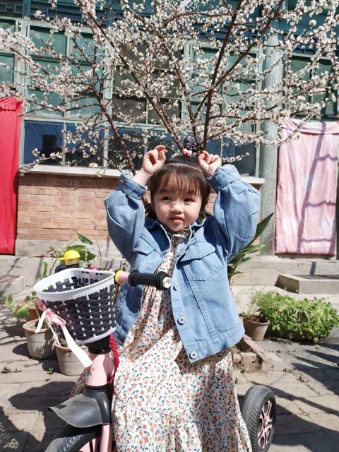 ÁO KHOÁC JEAN THÊU BÉ GÁI ảnh thật