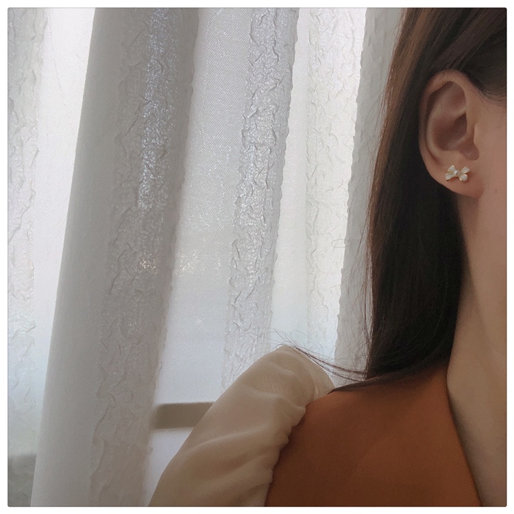 Đôi Bông Tai Họa Tiết Trái Tim Thời Trang Sành Điệu Cho Nữ