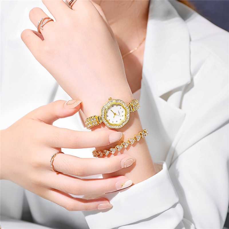 Đồng Hồ Đeo Tay Thời Trang Cho Nữ Với Phụ Kiện Miễn Phí