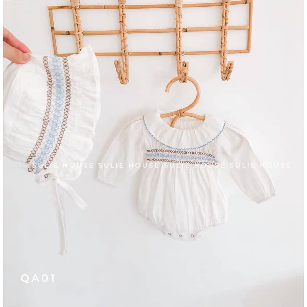 Set body váy kèm mũ trắng dài tay QA01
