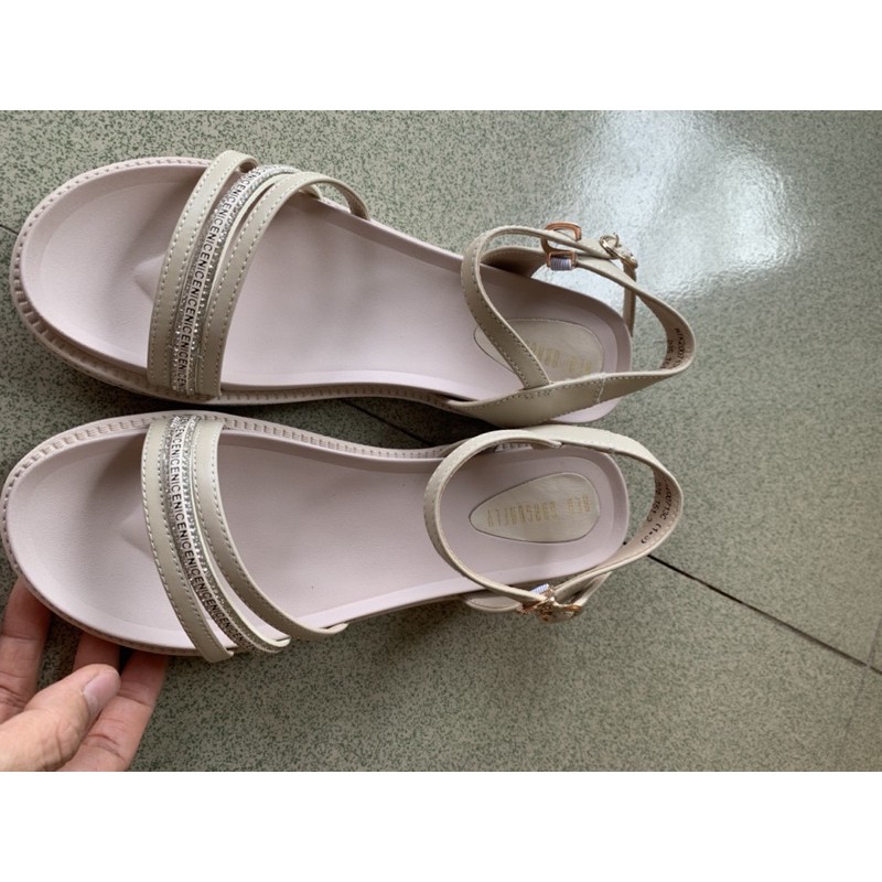 Sandal đính hạt xịn sò order nhầm size thanh lý