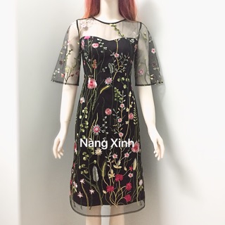 Đầm ren thêu decoupe ngực