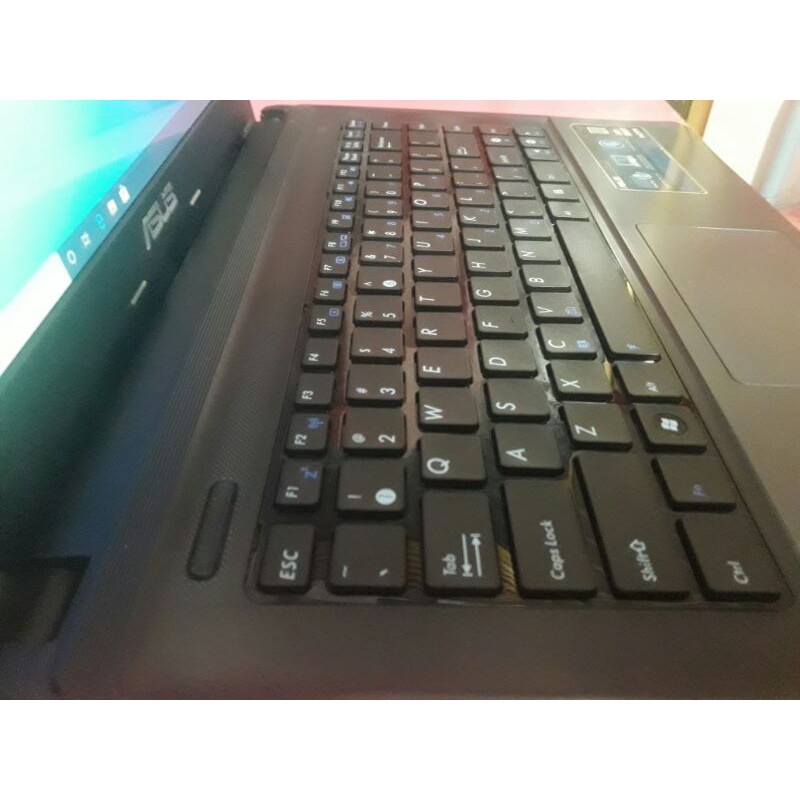 Laptop Core i3 2370 thế hệ thứ 2 asus X45C máy còn đẹp long lanh, giá hạt dẻ | BigBuy360 - bigbuy360.vn