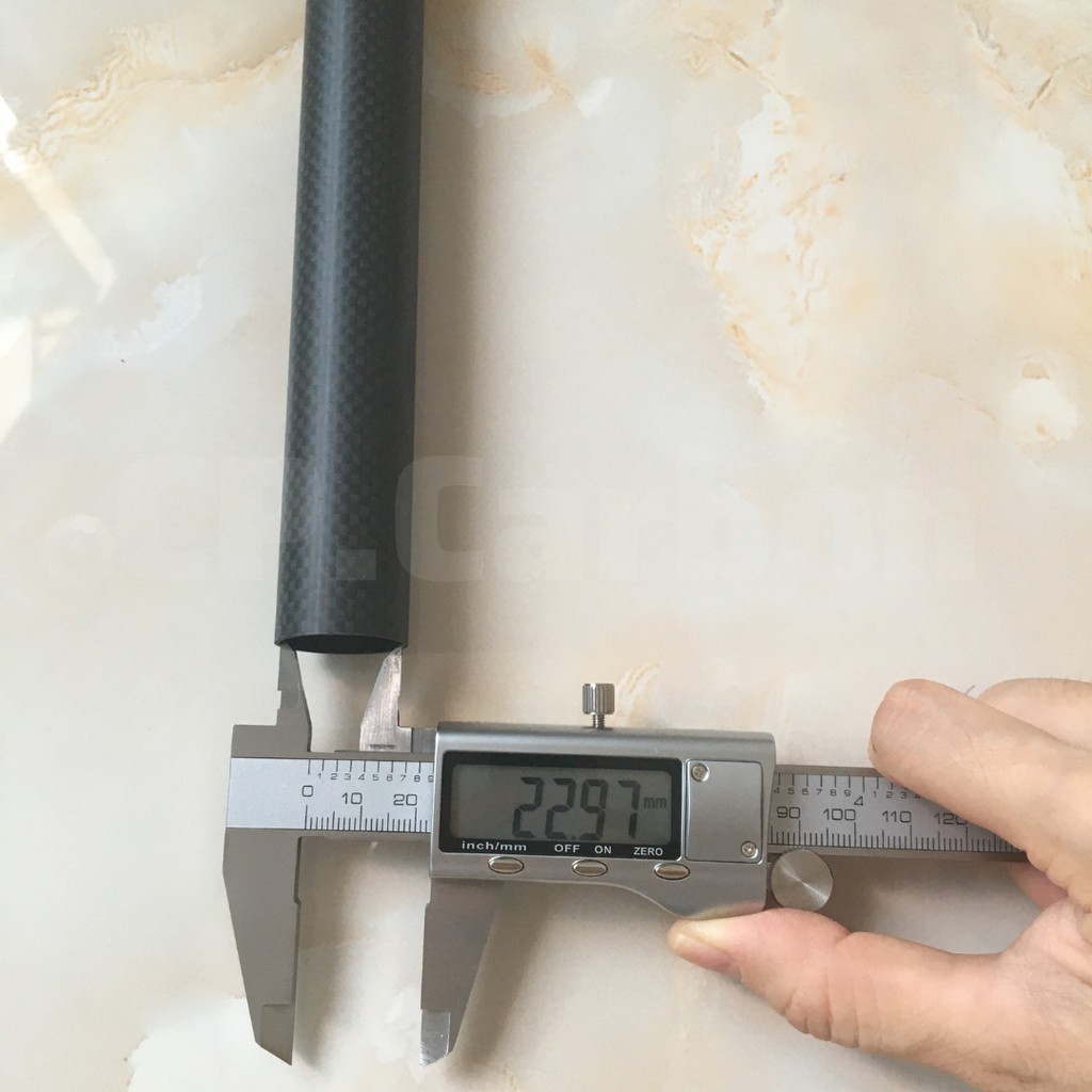 Ống Carbon 3K rỗng dài 1 mét đường kính ngoài 25mm, đường kính trong 23mm