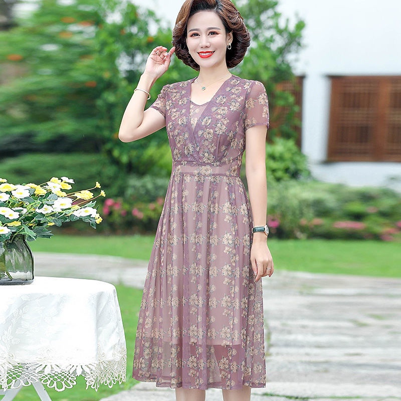 Các bà mẹ trung niên và cao tuổi váy ngắn tay kiểu phương Tây mùa hè 2021 new 40 tuổi