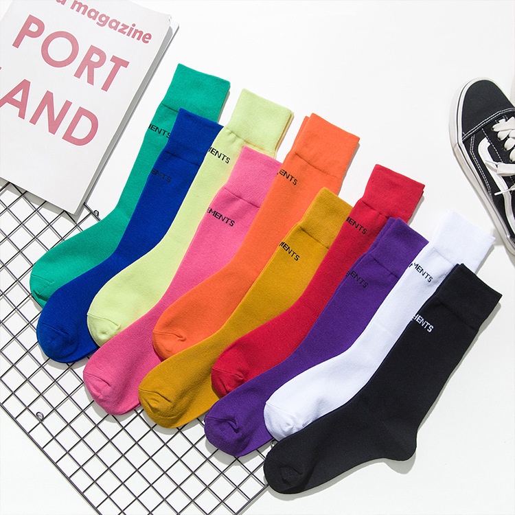 Black mid-calf socks for women ins trendy European and American coloured long socks calf socks