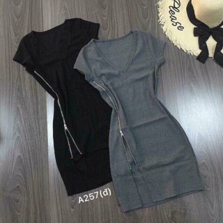 Đầm body xẻ tà dây kéo