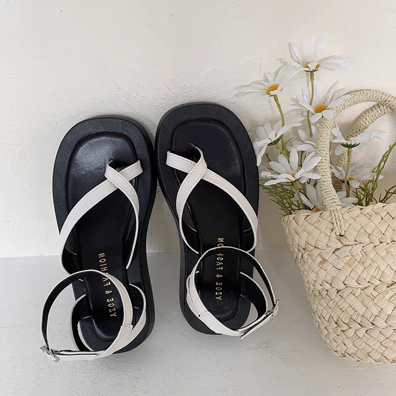 Giày Sandal xỏ ngón dây mảnh chéo Hàn Quốc , đi học đi chơi cực xinh ( form nhỏ lấy tăng size ) 001