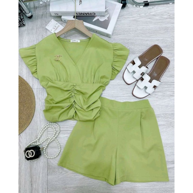 Sét áo bèo màu xanh bơ mix quần sooc cạp cao