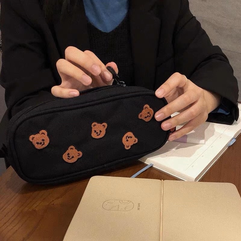 Hộp Bút Vải Bóp Viết Đính Hình Gấu Nâu Đơn Giản Tiện Dụng Ulzzang Hotstyle Style