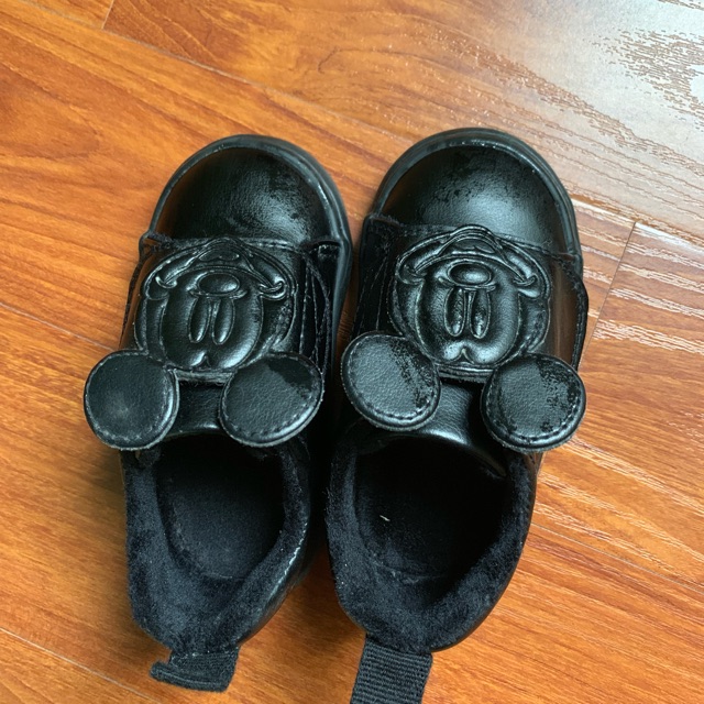Giày mickey
