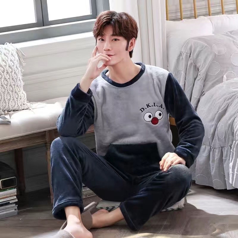 Bộ Đồ Ngủ Lông Cừu San Hô Dày Dặn In Hoạt Hình Thời Trang Thu Đông Cho Nam