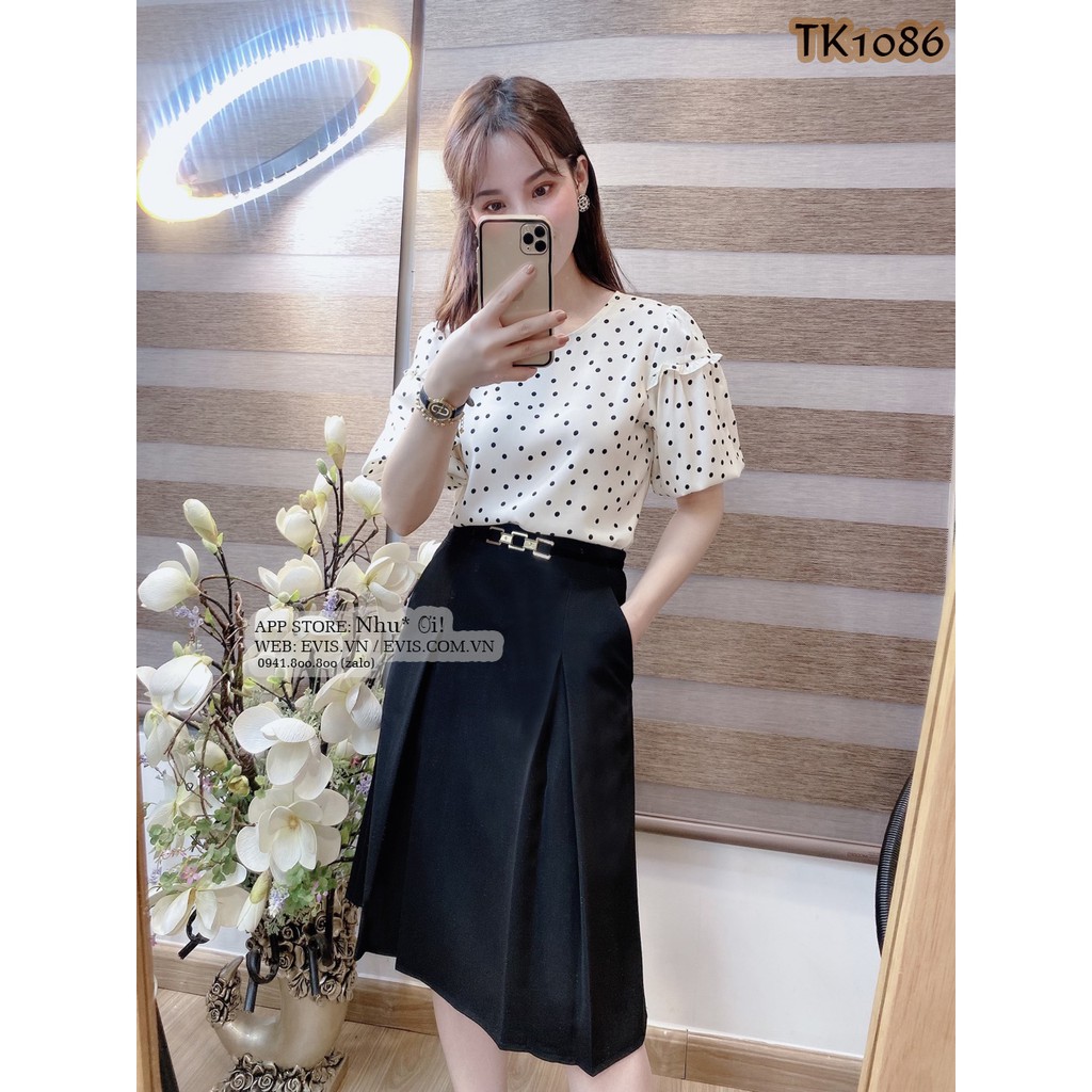 Sơ mi chấm bi cộc tay viền bèo
