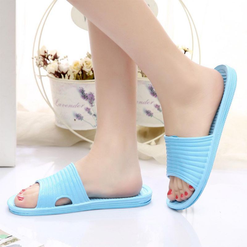 Indoor and outdoor anti-skid bathroom bath slippers