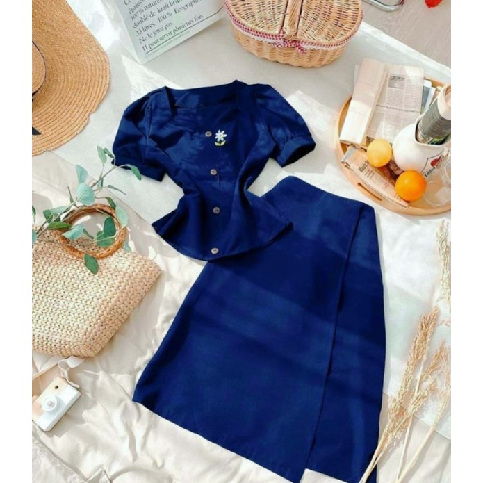 Set cổ vuông + chân váy đắp tà