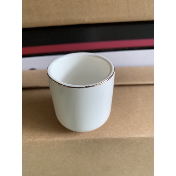 Chung nước lẻ thờ cúng