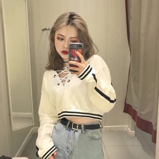 Set áo croptop và quần baggy jeans