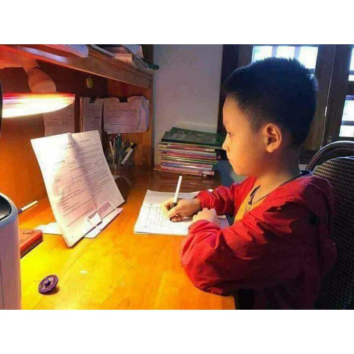 Kẹp sách chống cận, chống gù cho bé ngồi đọc sách truyện học bài