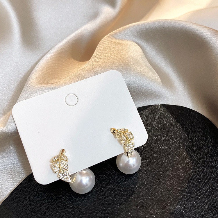 Đôi bông tai mạ bạc 925 hình chiếc lá đính hạt ngọc trai xinh xắn thời trang