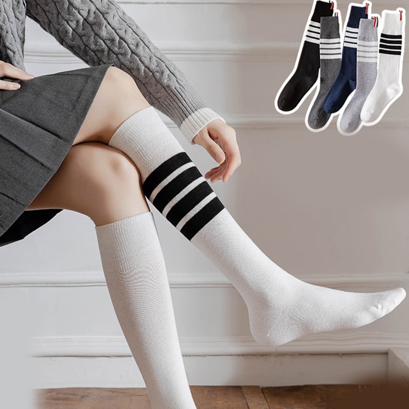 Tất Cổ Cao In Họa Tiết Kẻ Sọc Phong Cách Đại Học Cho Nữ