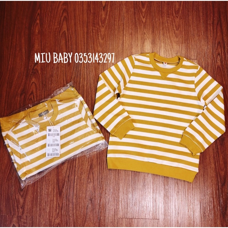 Áo nỉ màu vàng mustard bé trai xuất hàn du xin