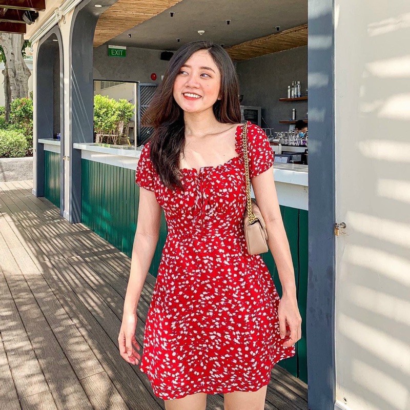 ĐẦM HOA ĐỎ VIỀN BÈO THẮT NƠ Kt