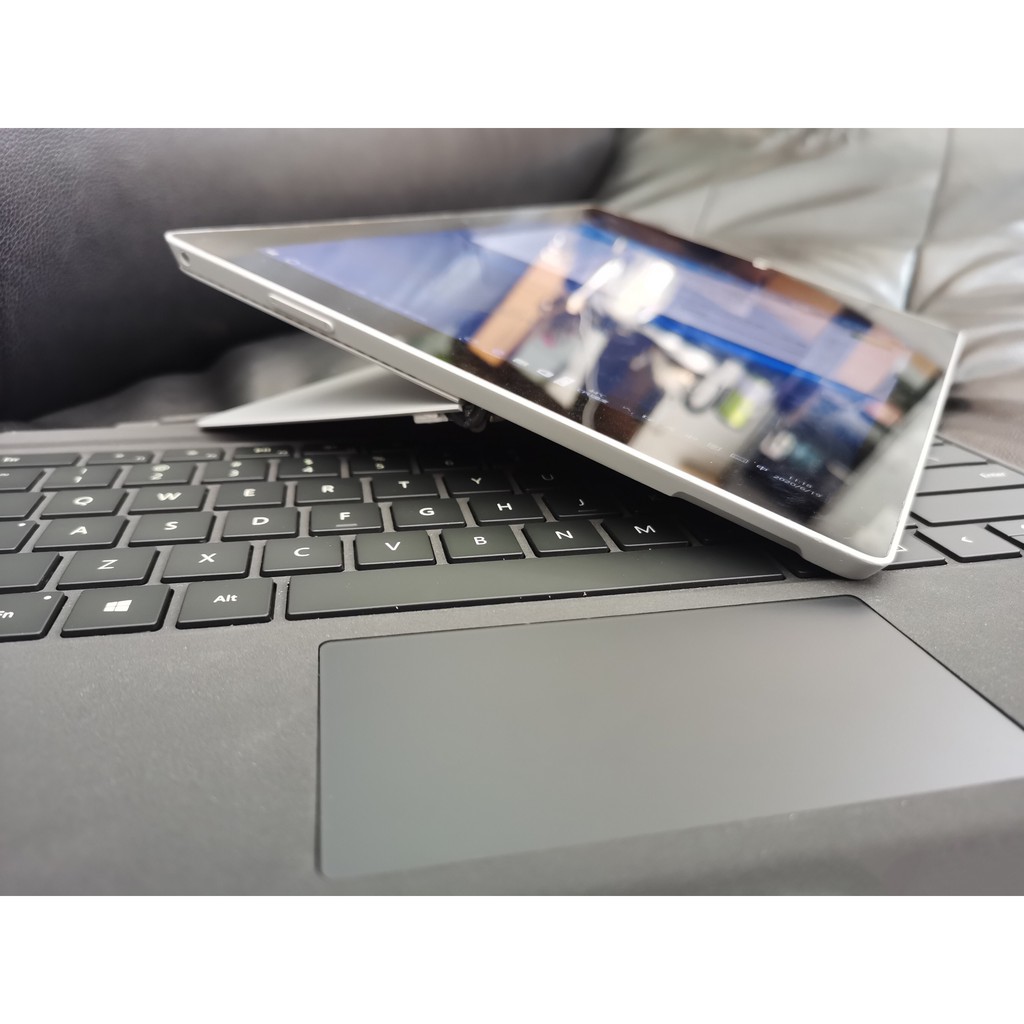 Laptop 2 trong 1 kiêm máy tính bảng Surface Pro 3 Core i5-4300U, 4gb Ram, 128gb SSD, 12inch Full HD cảm ứng