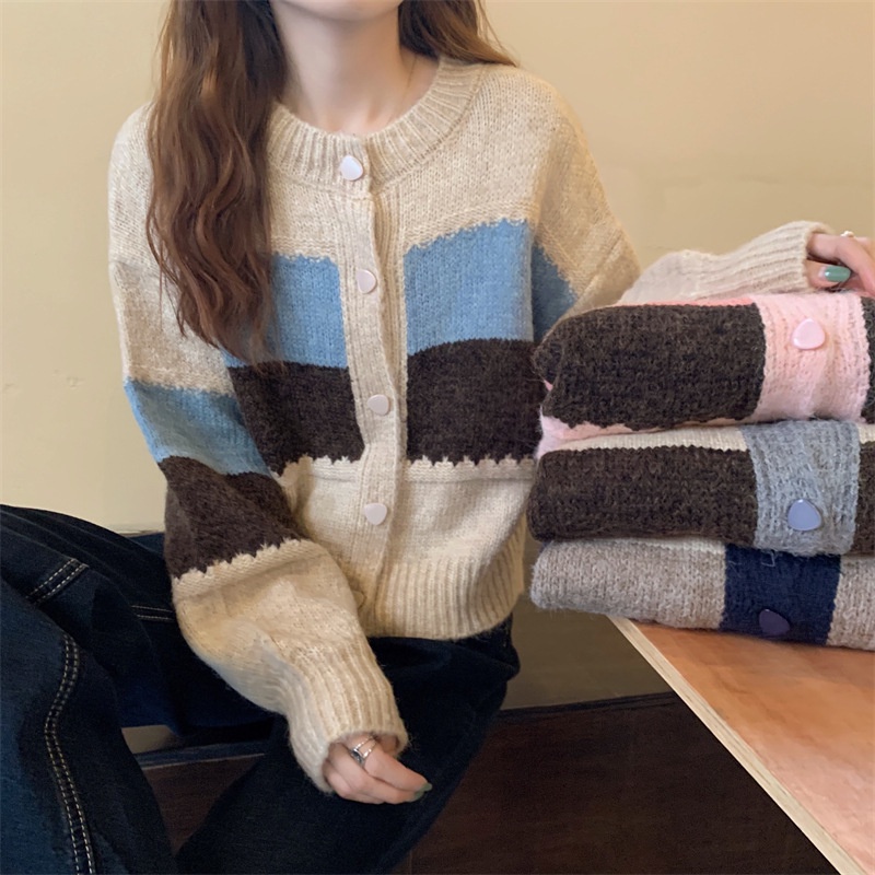 Áo Khoác Len Cardigan Nữ Đẹp Thu Đông Cao Cấp 3 Màu Cổ Tròn Khuy Đá, Len Nhung Cừu Dệt Kim Thủ Công phong cách Hàn Quốc