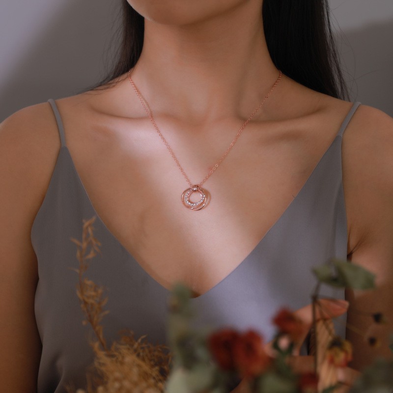 Dây Chuyền Hợp Kim Hình Tròn Đính Đá Tinh Tế