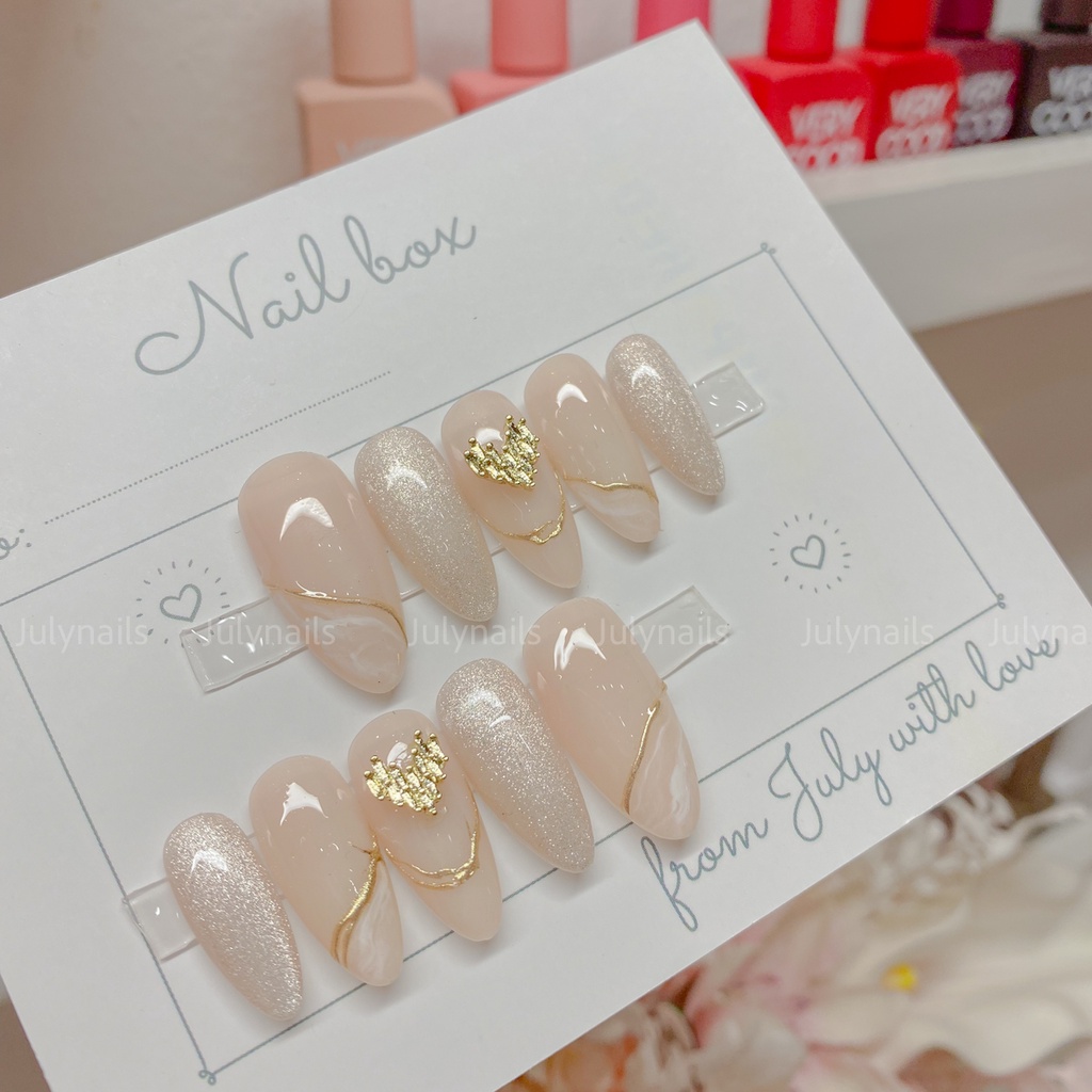 Móng úp thiết kế nb186 mắt mèo thạch hồng charm trái tim vân đá julynails.vn