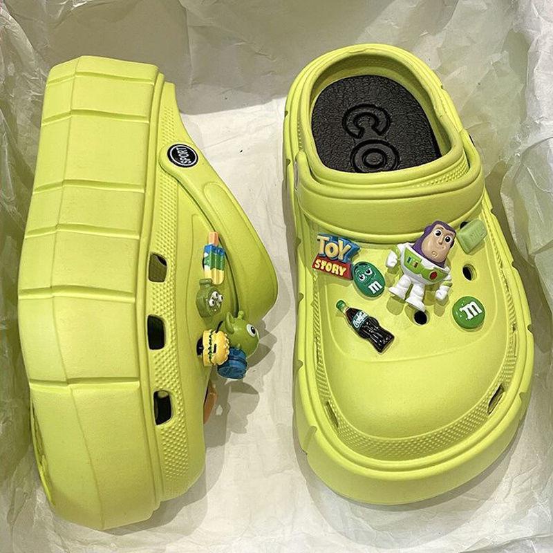 Xăng đan bít mũi đế dày thoáng khí họa tiết hoạt hình thời trang xuân hè 2022 cho nữ