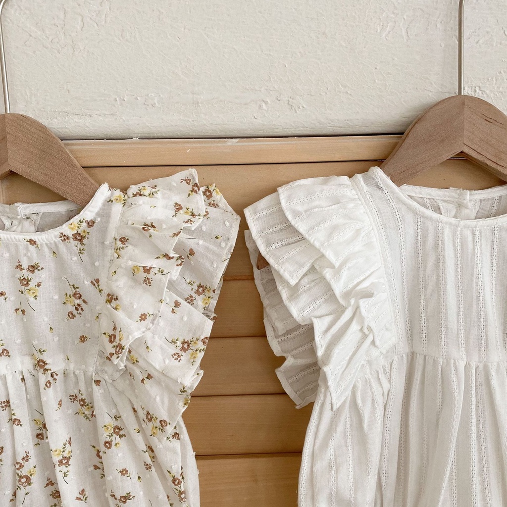 Body sơ sinh bé gái tay bồng hoa nhí và trắng kèm ảnh thật